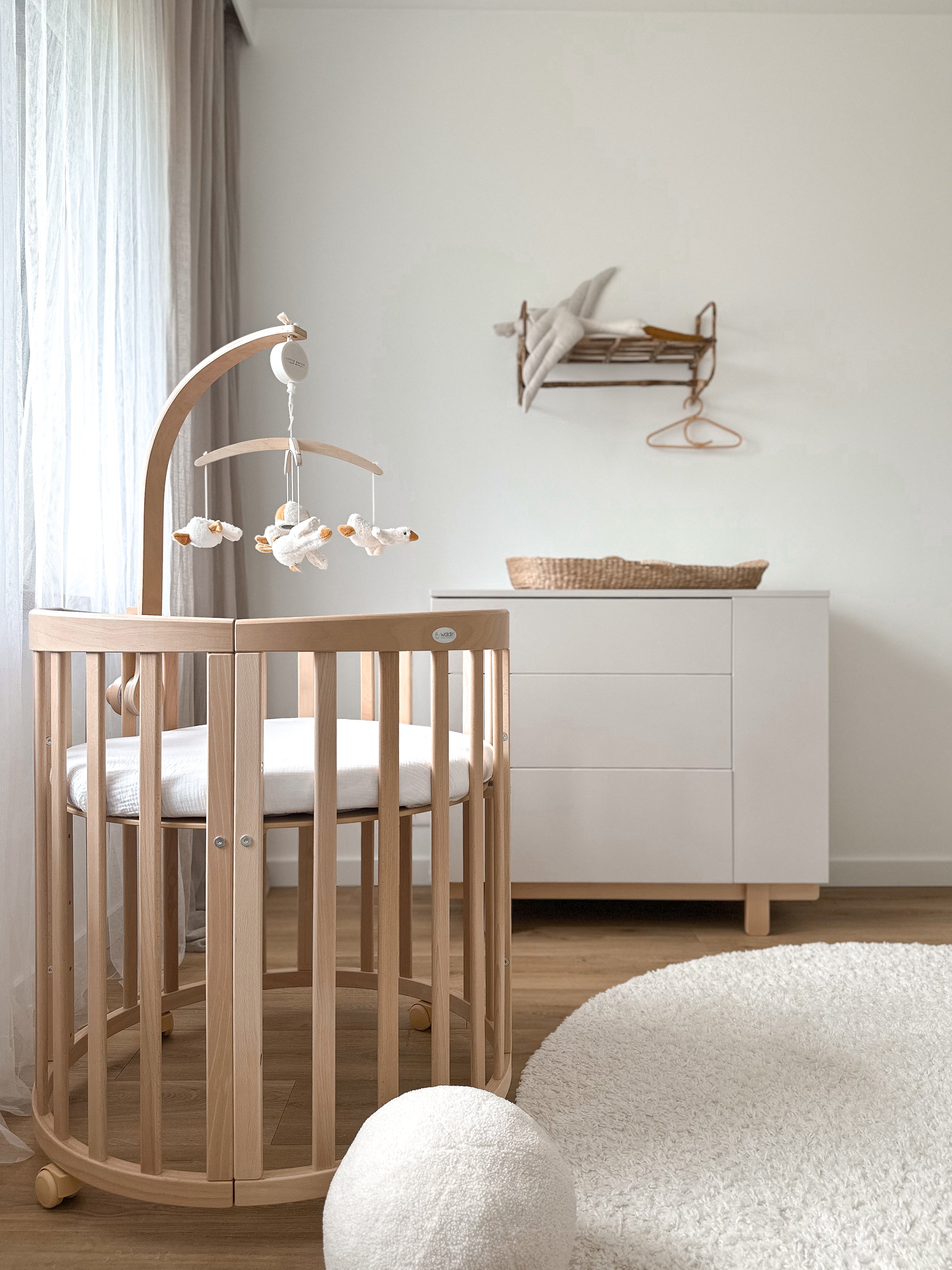 7in1 Babybett Oval Nature Bundle – inkl. Bett-Set, Matratze & Betthimmel