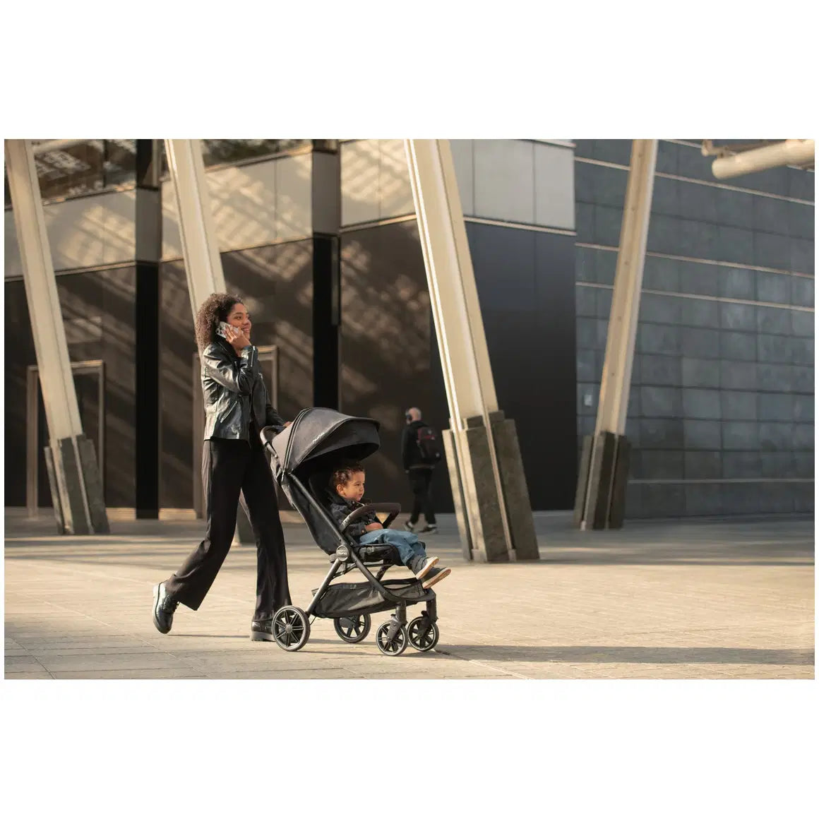 Nuna TRVL LX Caviar