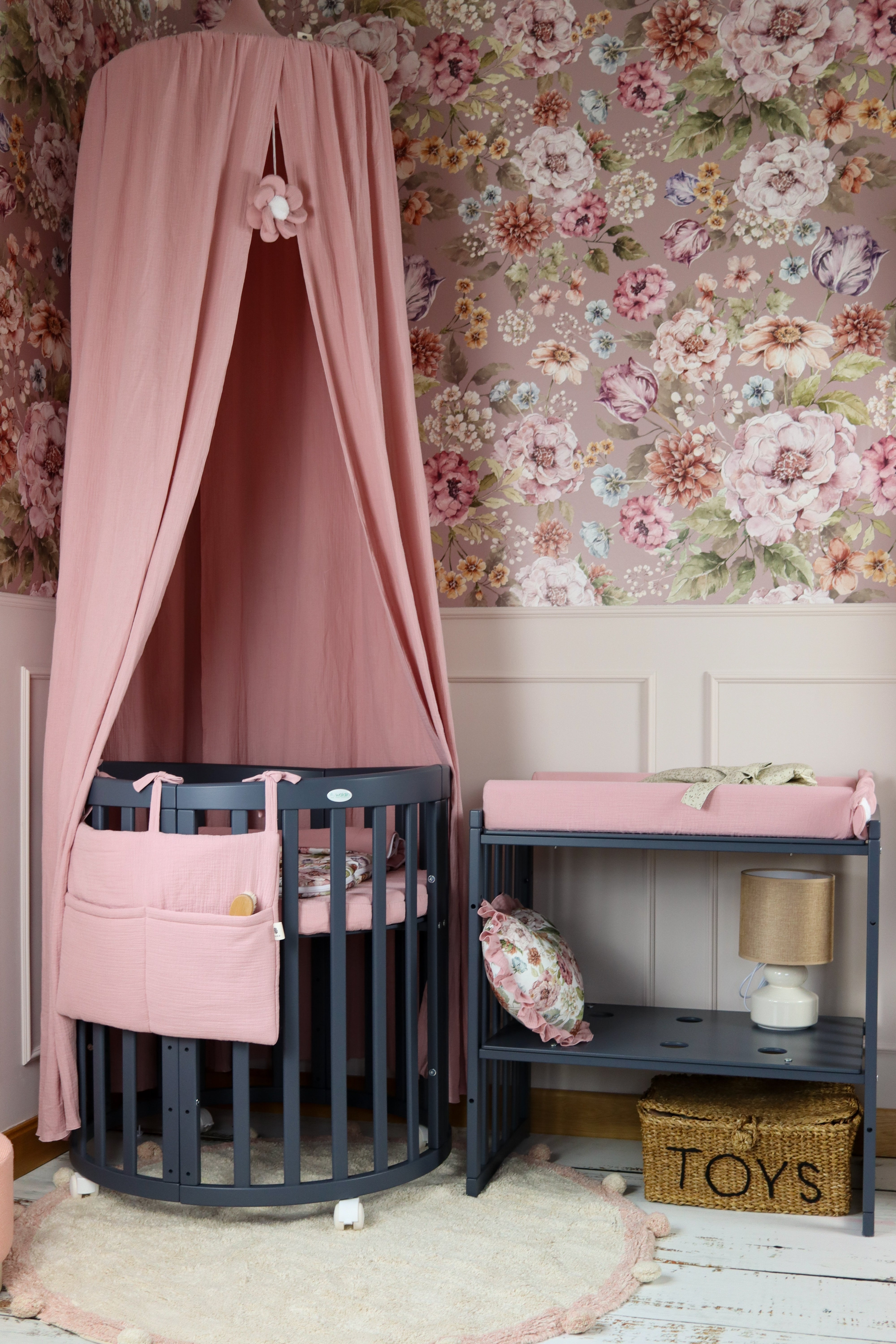 7in1 Babybett Oval Graffiti Bundle – inkl. Matratze