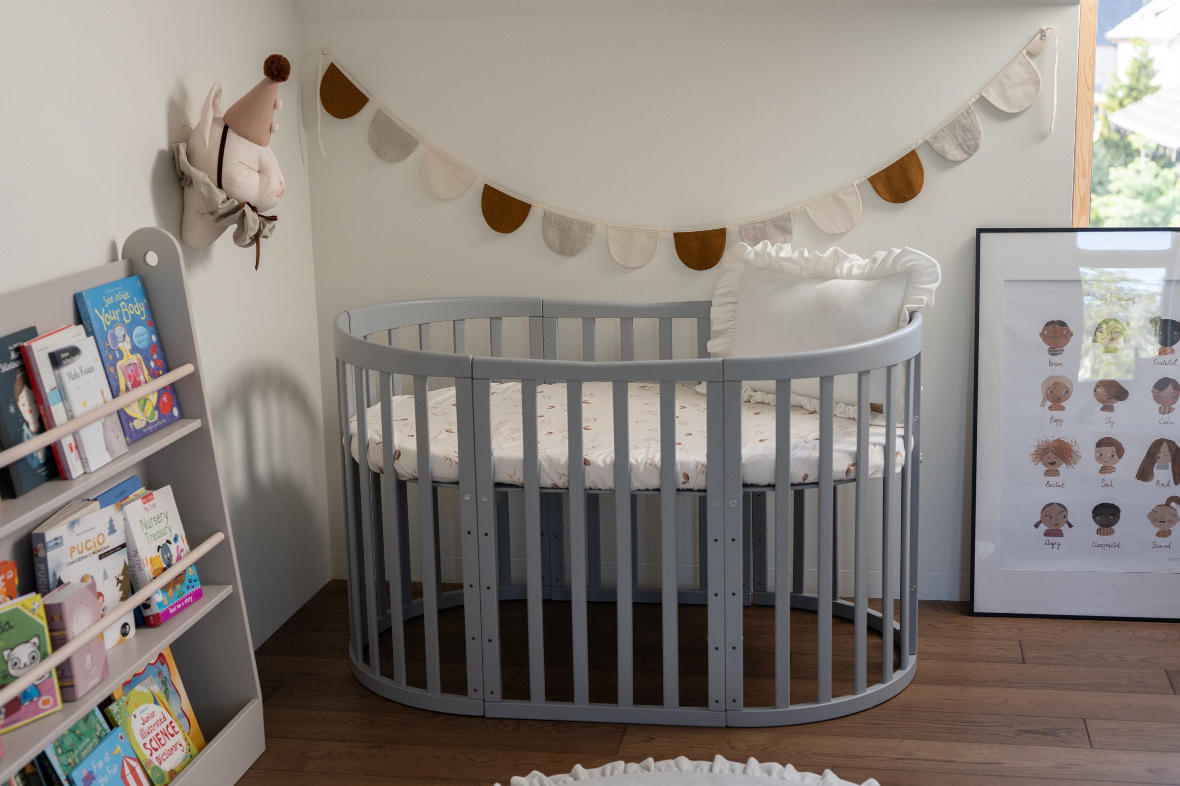 7in1 Babybett Oval Grau Bundle – inkl. Bett-Set, Matratze & Betthimmel