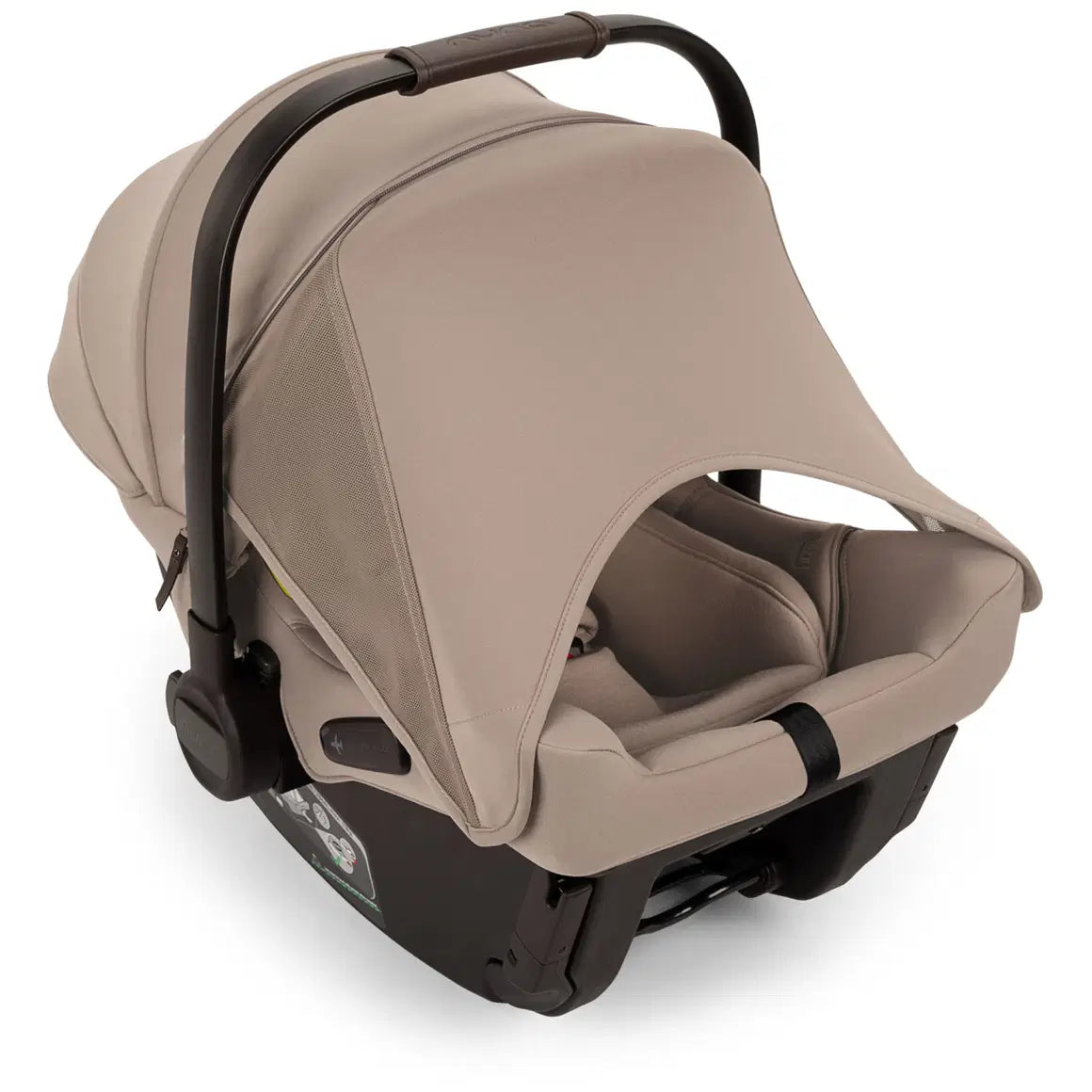 nuna pipa urbn mit integrierten Isofix-Konnektoren cedar