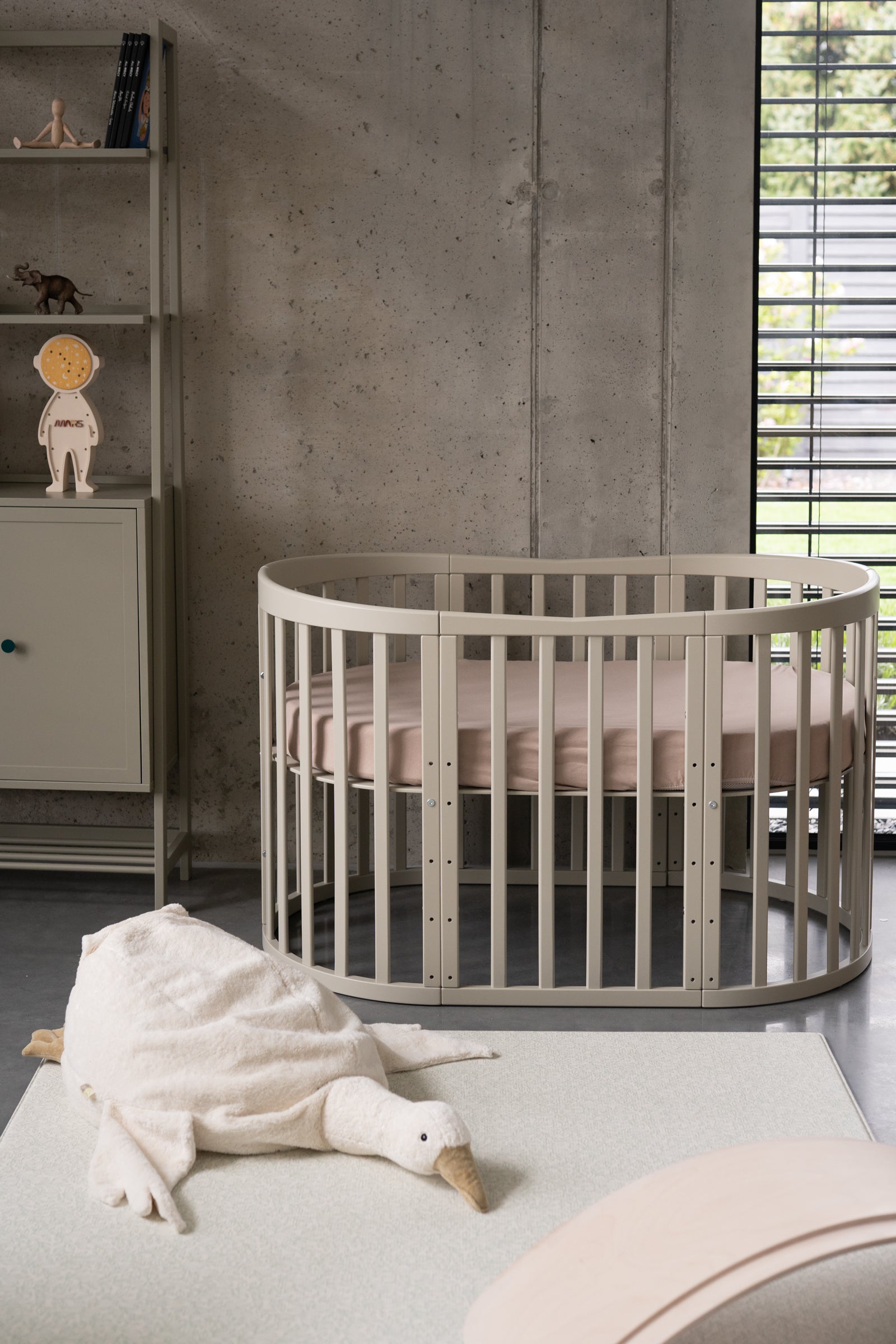 7in1 Babybett Oval Olive Bundle – inkl. Bett-Set, Matratze & Betthimmel