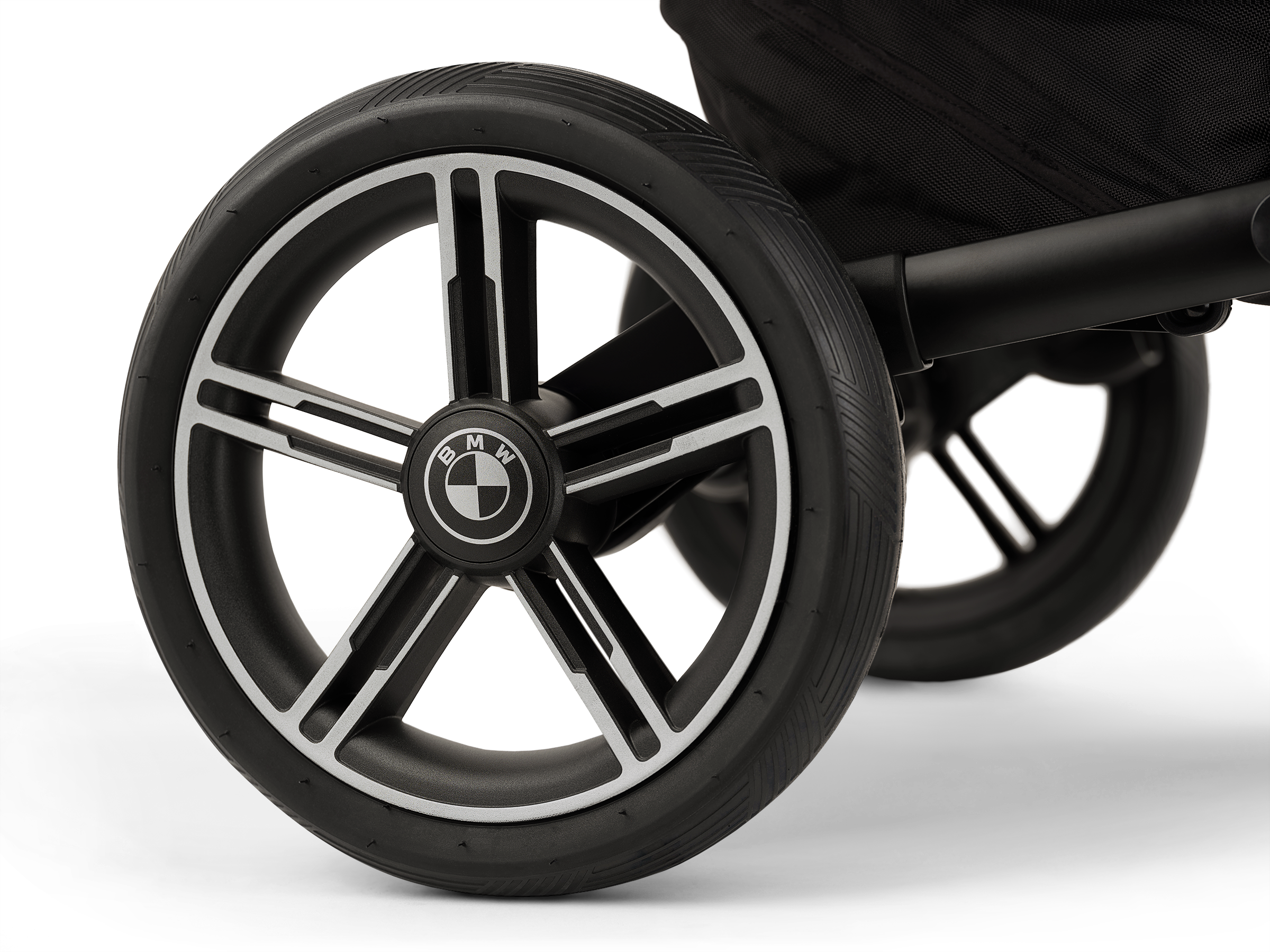 Nuna Bundle 4in1 mixx™ next bmw kollektion inkl Arra Flex & Base Curv 360°