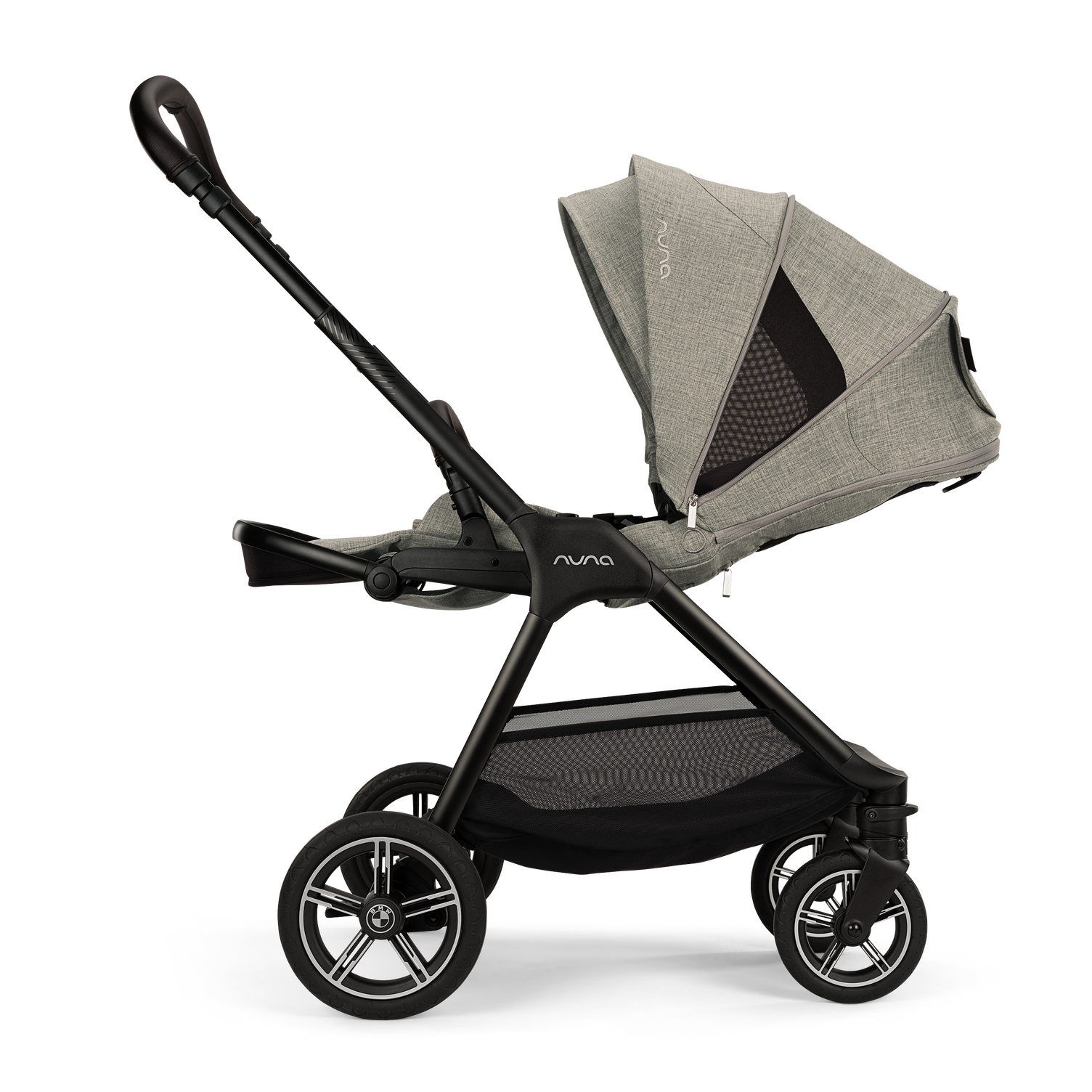 Nuna triv™ next bmw kollektion 4in1 Bundle inkl Arra Flex & Base Curv 360°