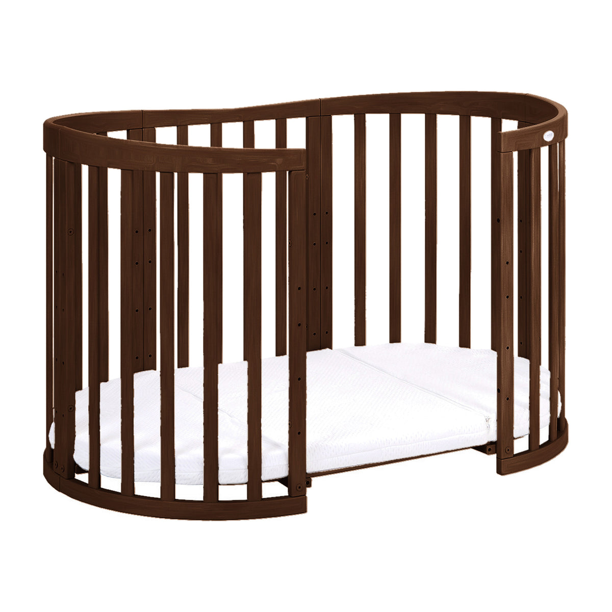 Oval 7in1 Babybett Walnut als Bodenbett mit Einstieg