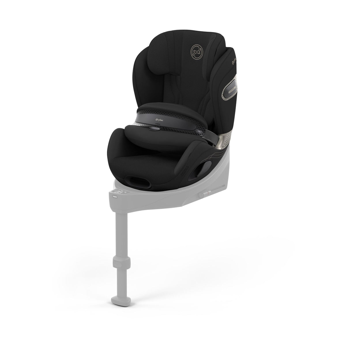 CYBEX Anoris S Airbag Style Sepia Black – Ansicht schräg von vorne auf der Base S (Basis separat erhältlich)