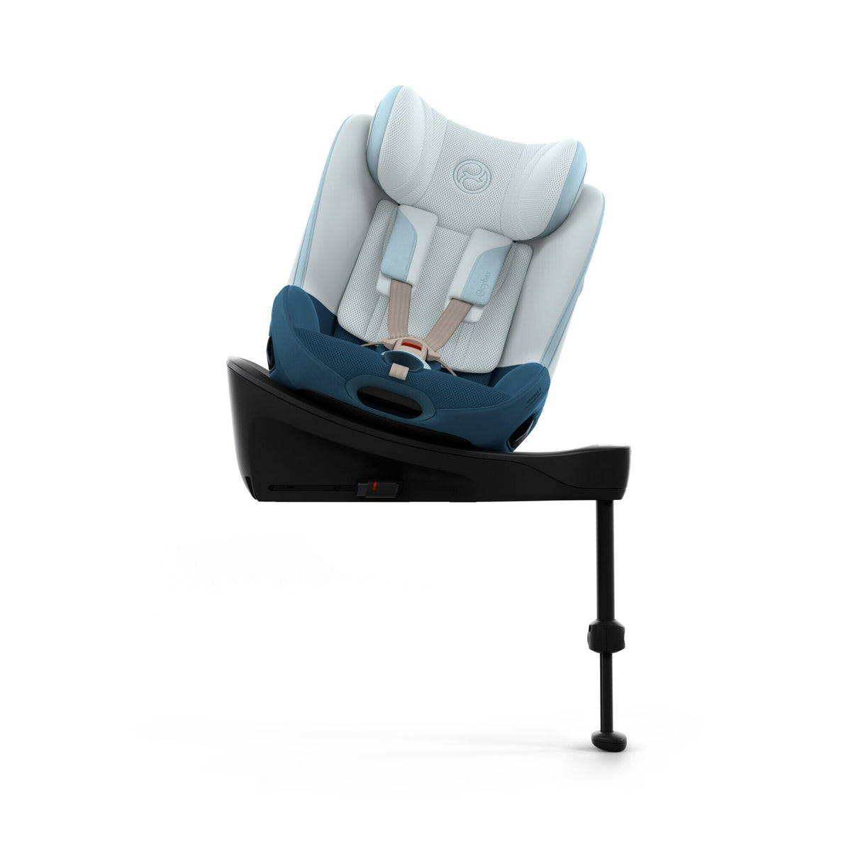 CYBEX Sirona S Style Opal Blue – zur Autotür gedreht zum Hineinsetzen