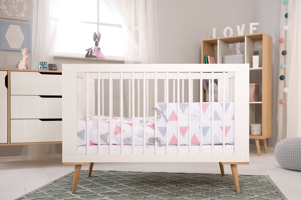 SOFIE 3-TEILIGES BABYZIMMER INKL. MATRATZE, BETTWÄSCHESET UND WICKELKISSEN