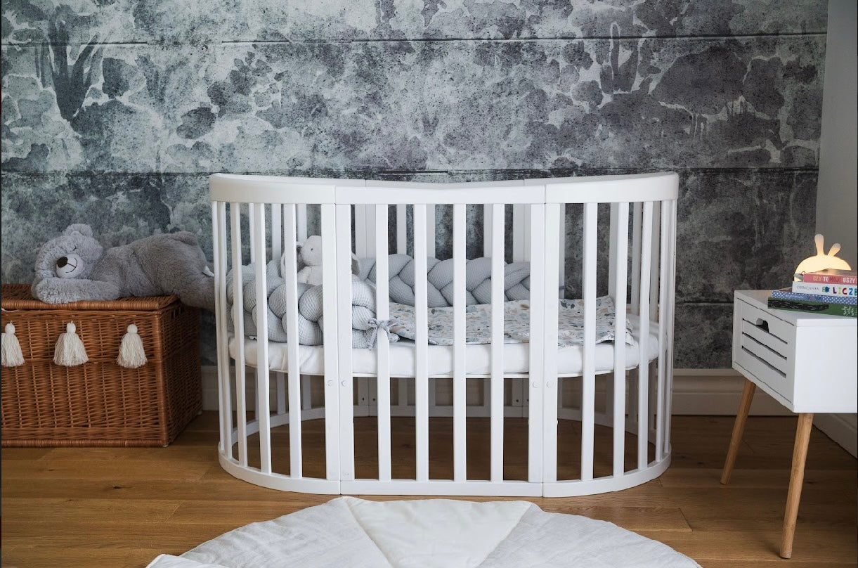 Babybett Kinderbett Oval Weiss 7in1: Komplettset inkl. Matratzen, Bettwäsche, Bettschlange & Betthimmel