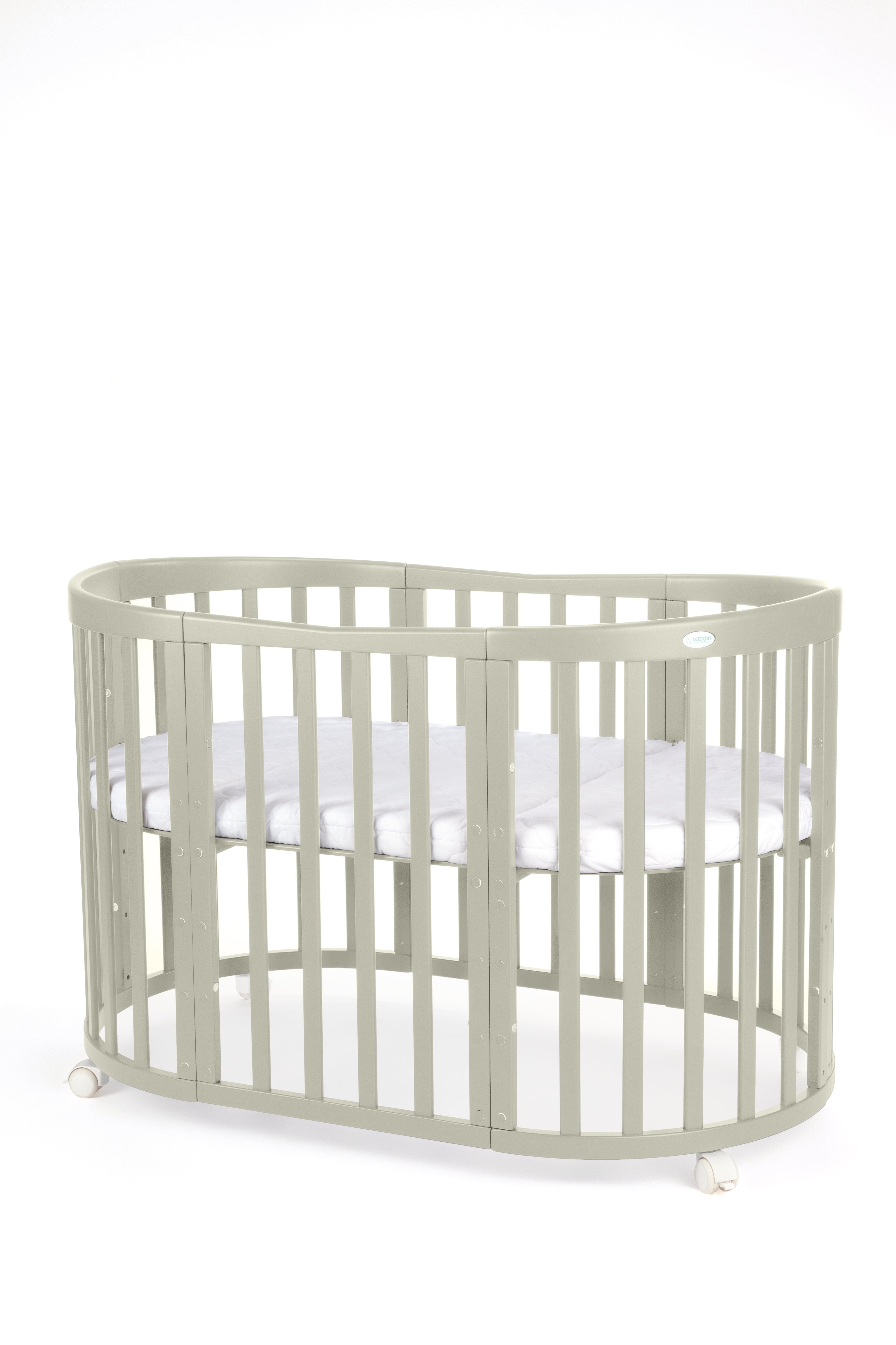 Babybett Kinderbett Oval Olive 7in1: Komplettset inkl. Matratzen, Bettwäsche, Bettschlange & Betthimmel