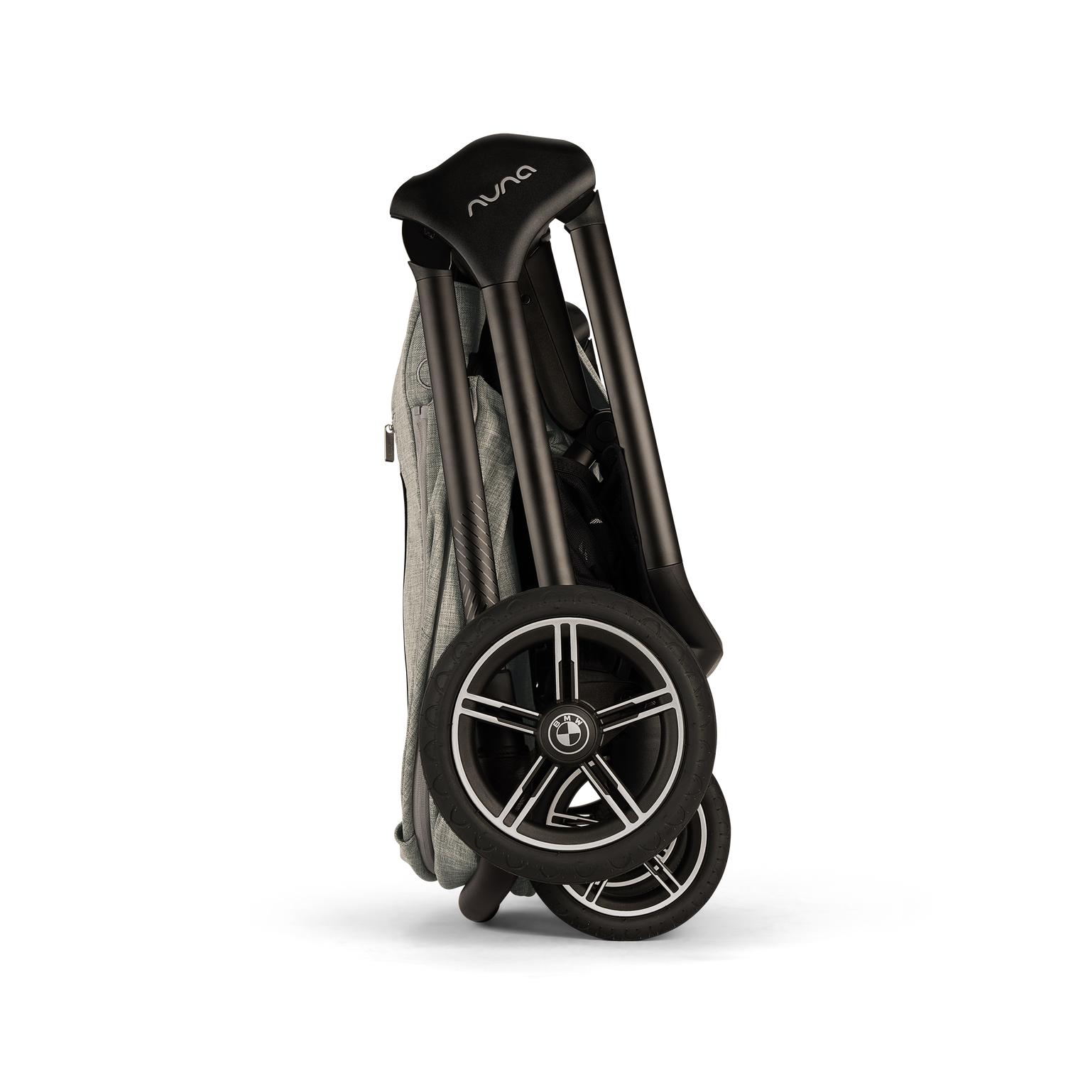 Nuna triv™ next bmw kollektion 4in1 Bundle inkl Arra Flex & Base Curv 360°