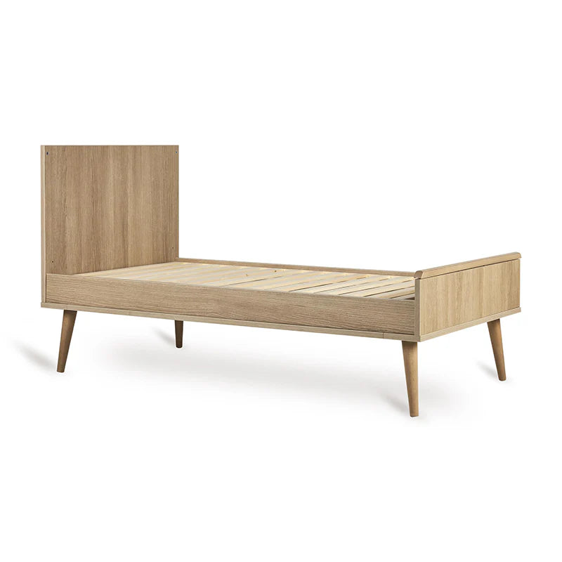 Quax Baby- und Kinderbett 70 x 140 'Flow' Honey Ash
