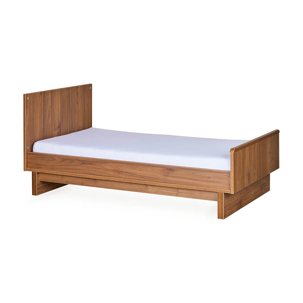 Quax Babybett- und Kinderbett 70 x 140 'Kyo' Walnut