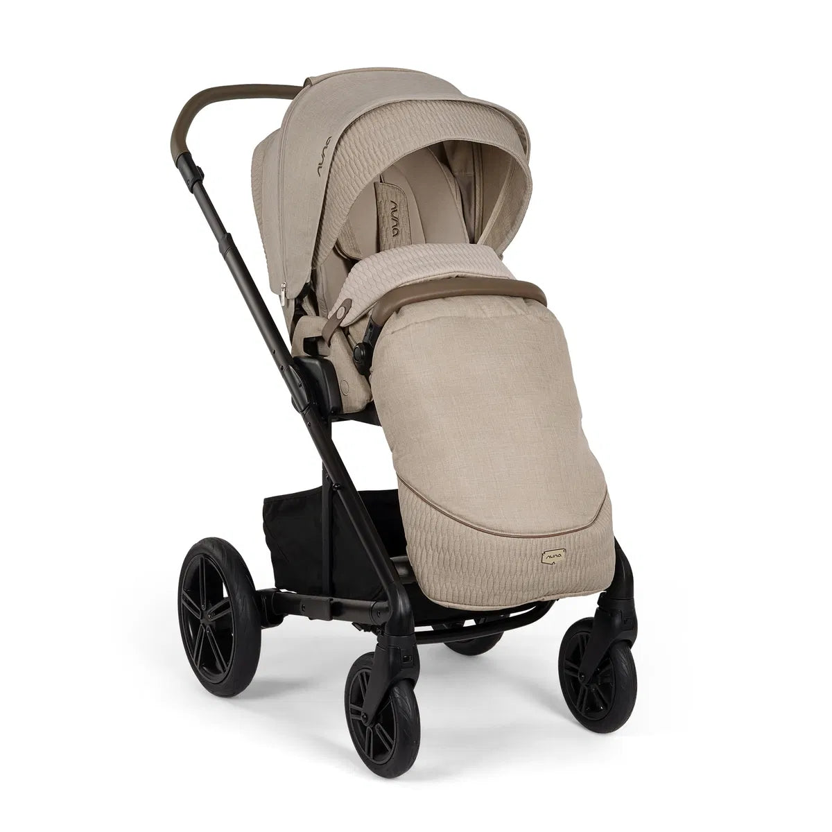 Nuna Mixx Next Cosmopolitan 2026 4in1 Bundle inkl. Arra Flex & Base Next