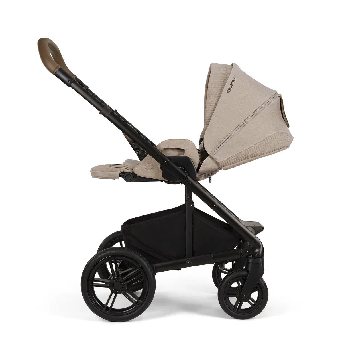 Nuna Mixx Next Cosmopolitan 2026 4in1 Bundle inkl. Arra Flex & Base Next